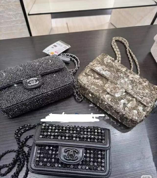 Picture of Chanel Handbags 2 _SKUfw239851548fw